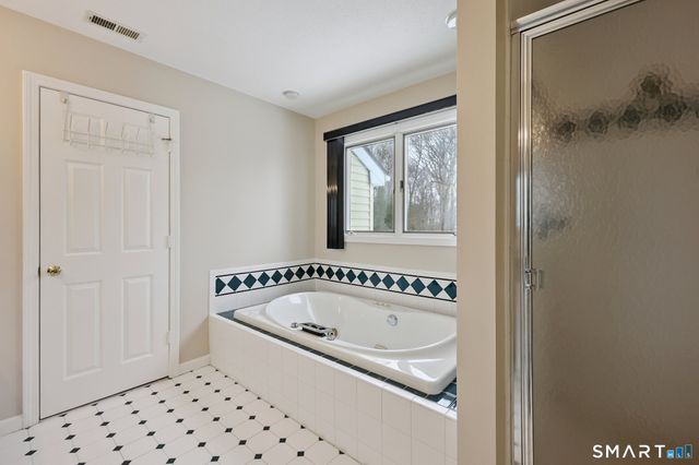 170 Whitewood Drive, Rocky Hill, CT 06067