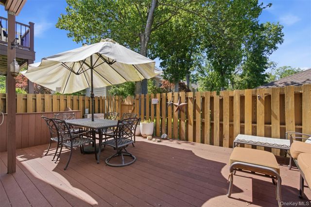 67 Villas Circle, Melville, NY 11747