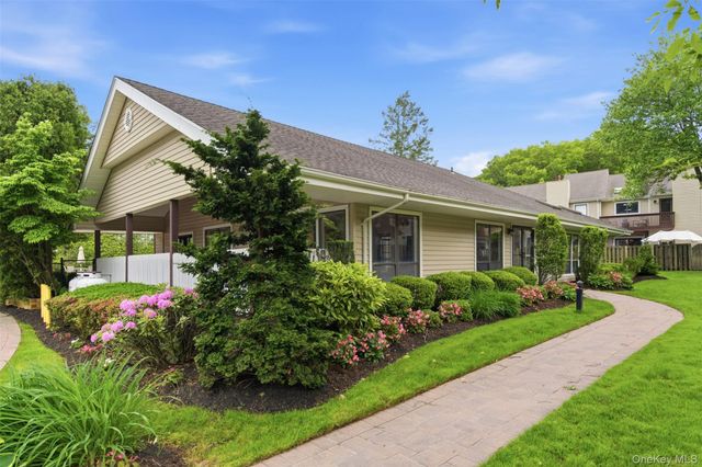 67 Villas Circle, Melville, NY 11747