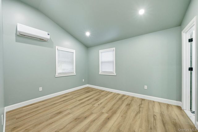 21 Newfoundland Avenue, Huntington, NY 11743