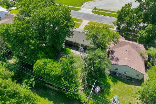 641 S Apache Dr, Wichita, KS 67207