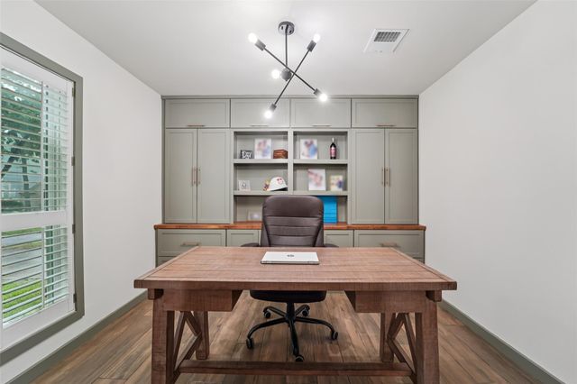 6 Rockingham Place, Conroe, TX 77304