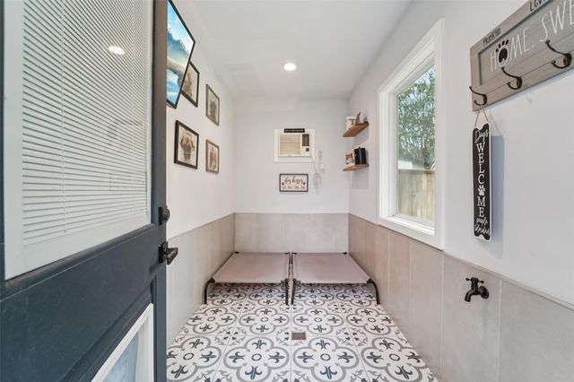 6 Rockingham Place, Conroe, TX 77304