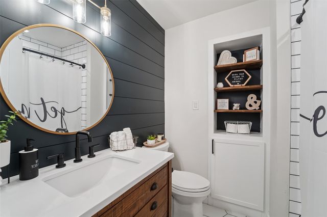 6 Rockingham Place, Conroe, TX 77304