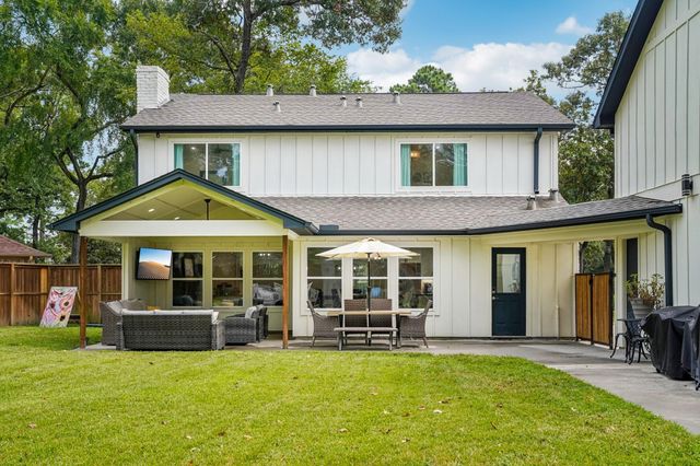 6 Rockingham Place, Conroe, TX 77304