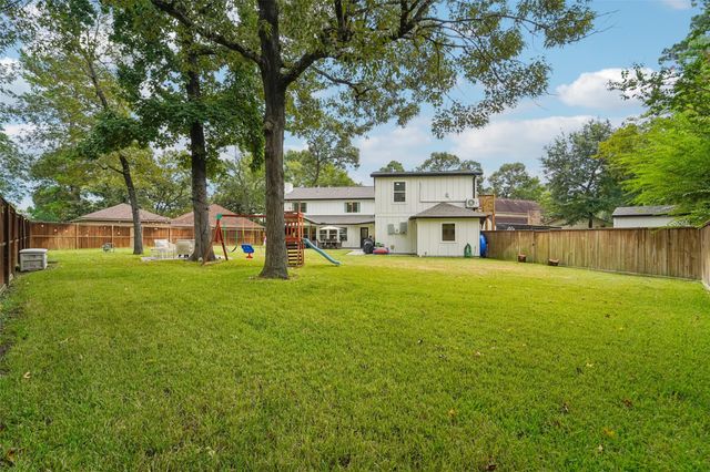 6 Rockingham Place, Conroe, TX 77304