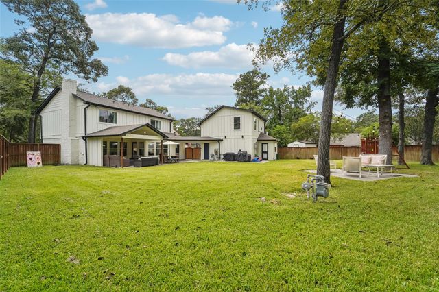 6 Rockingham Place, Conroe, TX 77304