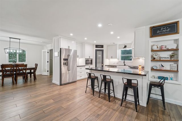 6 Rockingham Place, Conroe, TX 77304