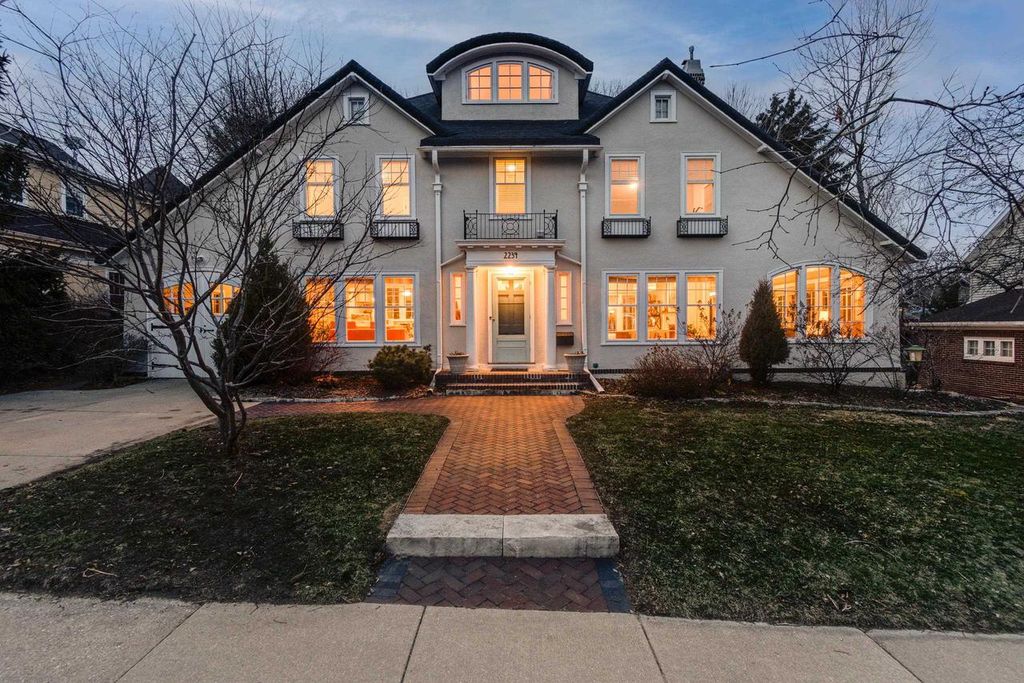 2234 Eton Ridge, Madison, WI 53726