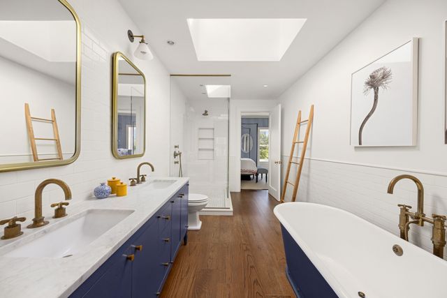 330 PRESIDENT Street, New York City, NY 11231