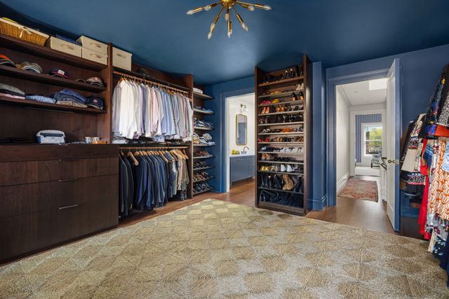 330 PRESIDENT Street, New York City, NY 11231