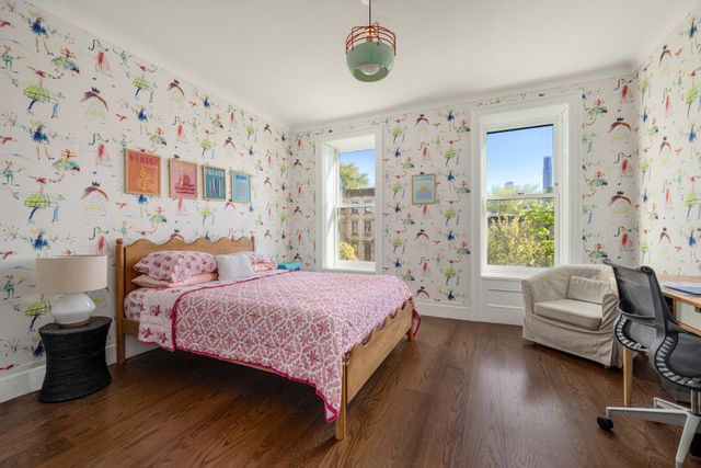 330 PRESIDENT Street, New York City, NY 11231