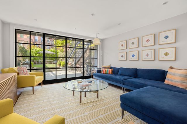 330 PRESIDENT Street, New York City, NY 11231