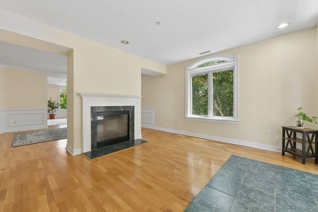 10 Northwood Dr 301, Sudbury, MA 01776
