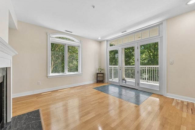 10 Northwood Dr 301, Sudbury, MA 01776
