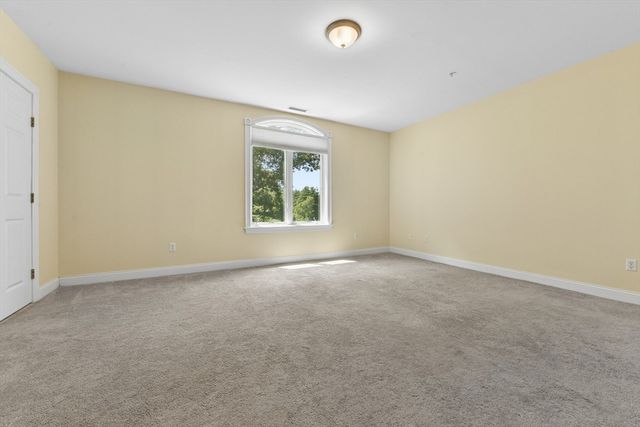 10 Northwood Dr 301, Sudbury, MA 01776