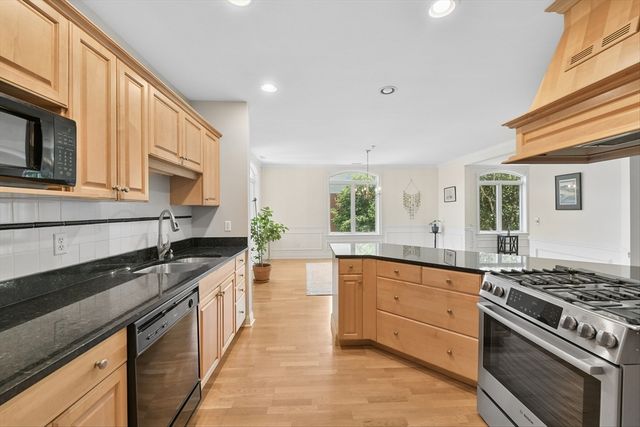 10 Northwood Dr 301, Sudbury, MA 01776
