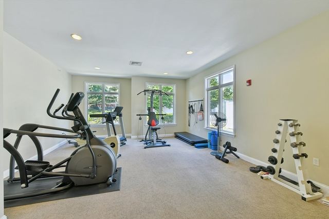 10 Northwood Dr 301, Sudbury, MA 01776