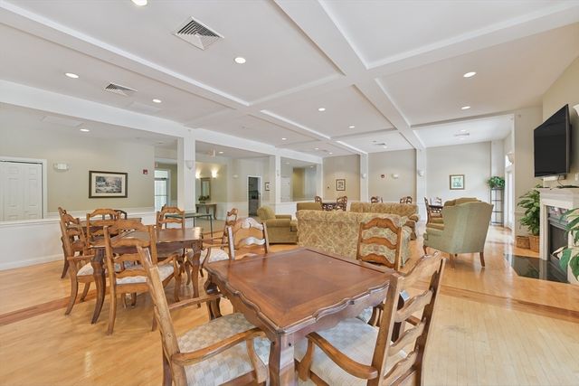 10 Northwood Dr 301, Sudbury, MA 01776