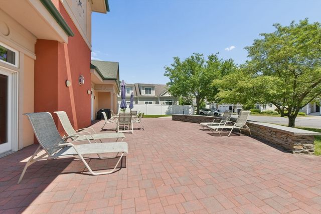 10 Northwood Dr 301, Sudbury, MA 01776