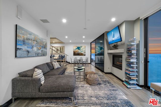 20630 Pacific Coast Highway, Malibu, CA 90265