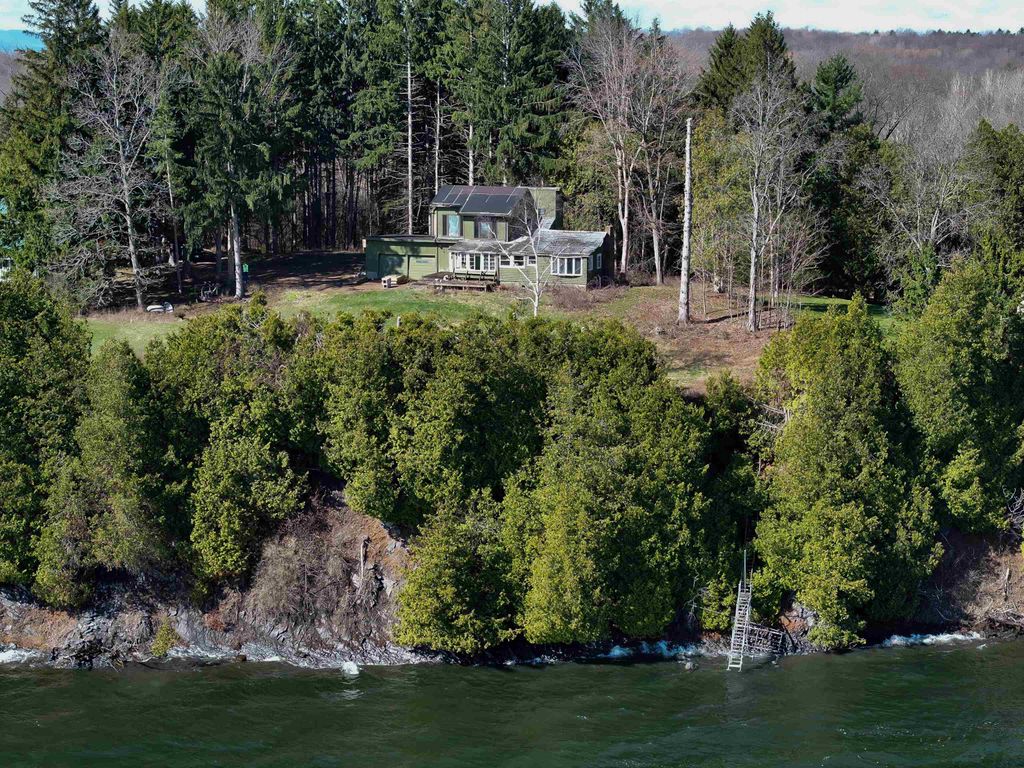 38 Featherbed Lane, South Hero, VT 05486