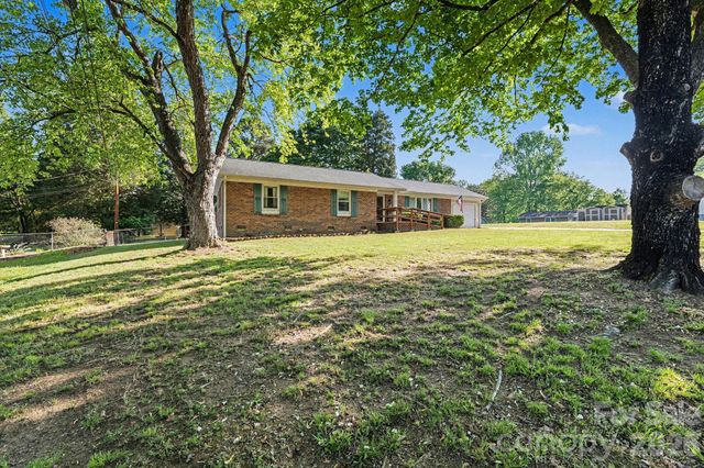 105 Stoneybrook Road, Salisbury, NC 28147