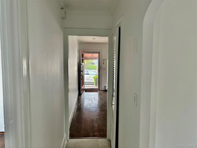 76 Clayton Avenue, East Atlantic Beach, NY 11561
