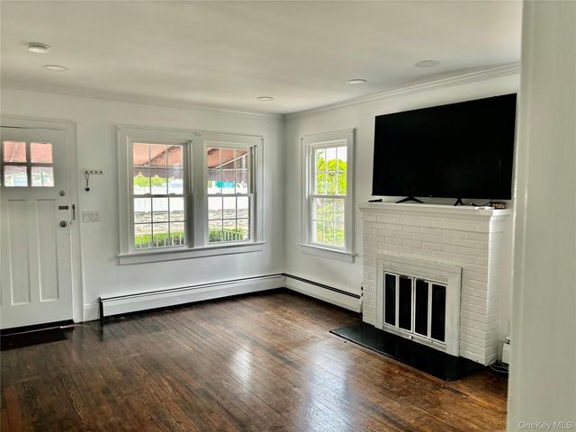 76 Clayton Avenue, East Atlantic Beach, NY 11561