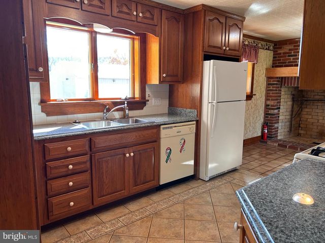 2068 EARLYSTOWN RD, Centre Hall, PA 16828