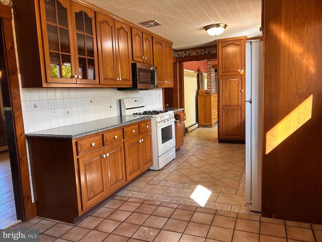 2068 EARLYSTOWN RD, Centre Hall, PA 16828