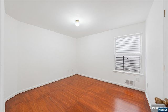 53 S 2nd Street, Elizabeth, NJ 07206