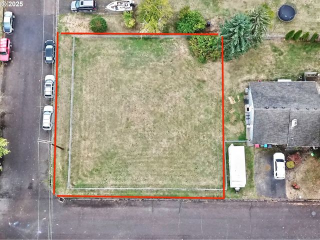 724 Sw EDMUNSTON St, Mc Minnville, OR 97128