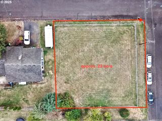 724 Sw EDMUNSTON St, Mc Minnville, OR 97128