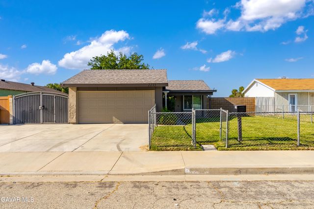 2235 W Avenue K 13, Lancaster, CA 93536