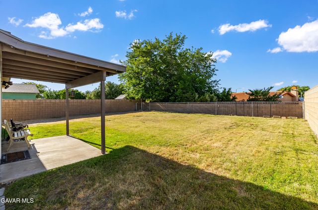 2235 W Avenue K 13, Lancaster, CA 93536