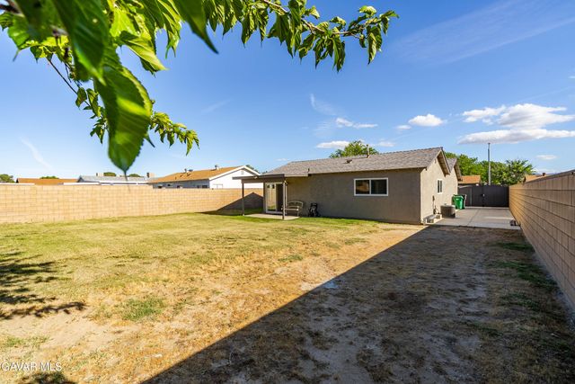 2235 W Avenue K 13, Lancaster, CA 93536