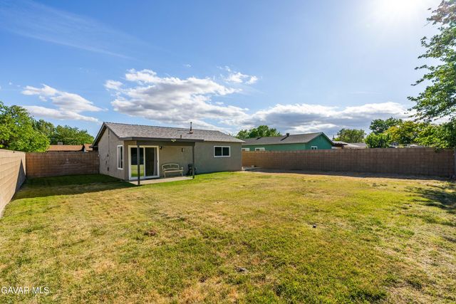 2235 W Avenue K 13, Lancaster, CA 93536