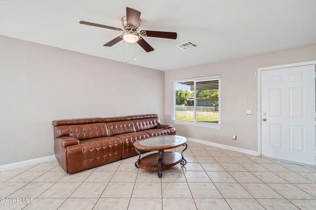 2235 W Avenue K 13, Lancaster, CA 93536