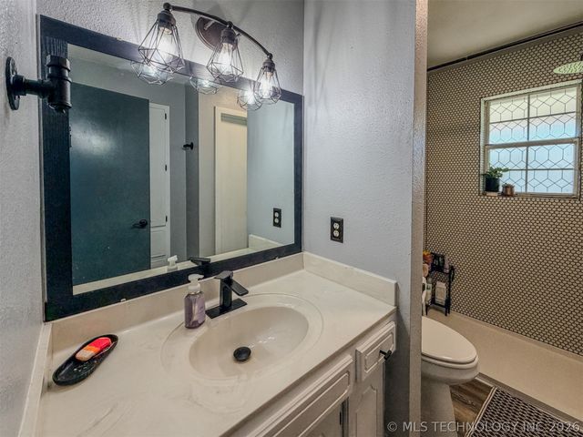 306 E Willis Road, Tahlequah, OK 74464