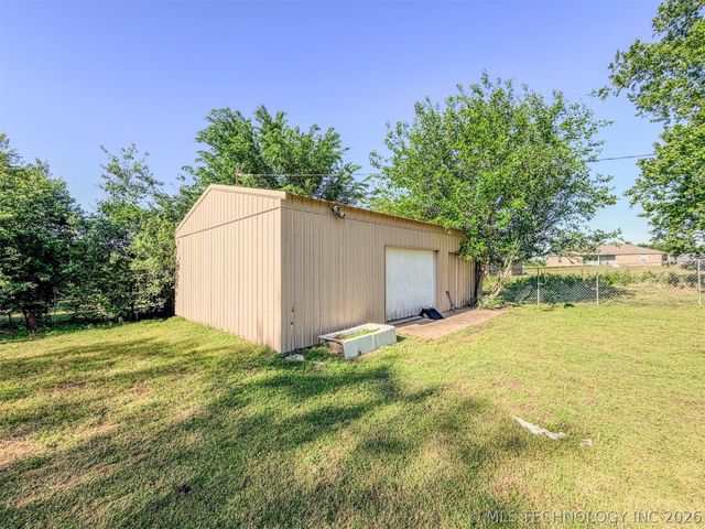 306 E Willis Road, Tahlequah, OK 74464