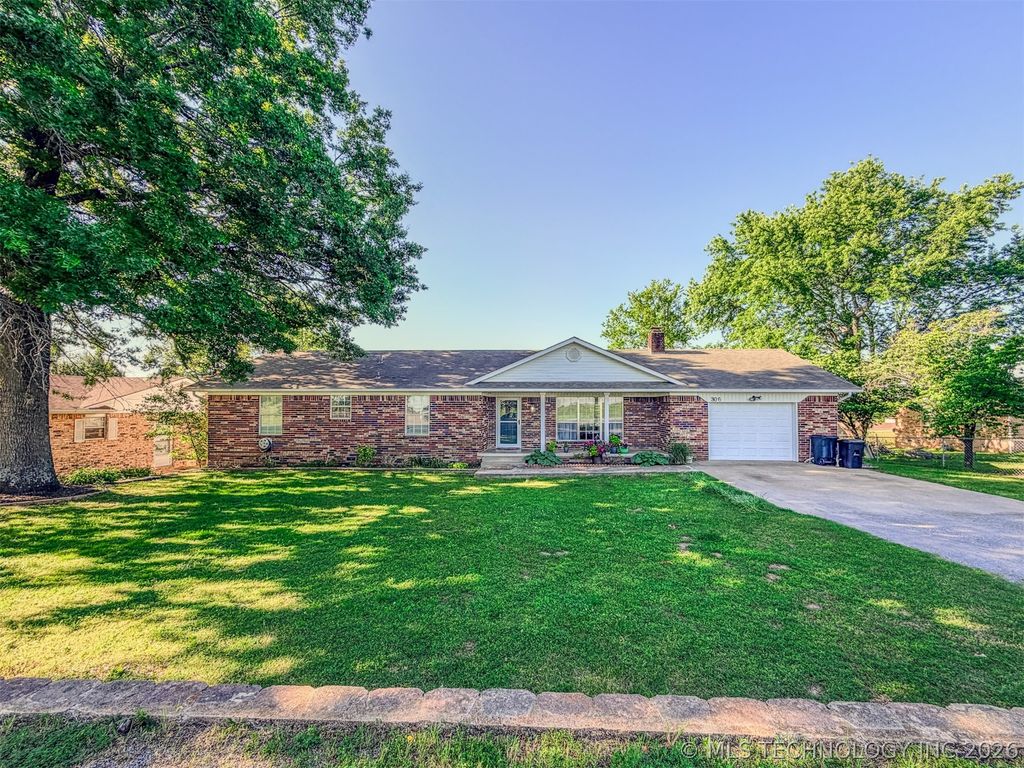 306 E Willis Road, Tahlequah, OK 74464
