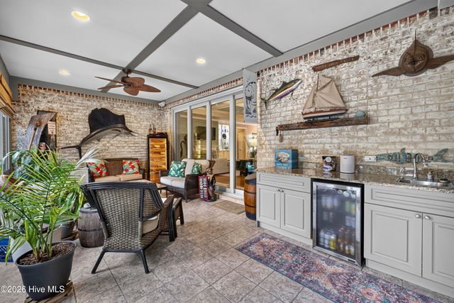 6027 Mount Carmel Parke, Wilmington, NC 28412