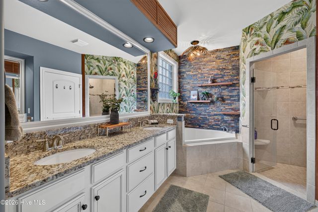 6027 Mount Carmel Parke, Wilmington, NC 28412