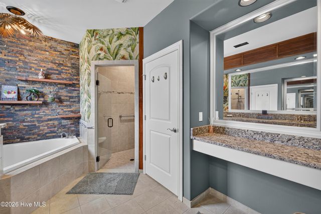 6027 Mount Carmel Parke, Wilmington, NC 28412