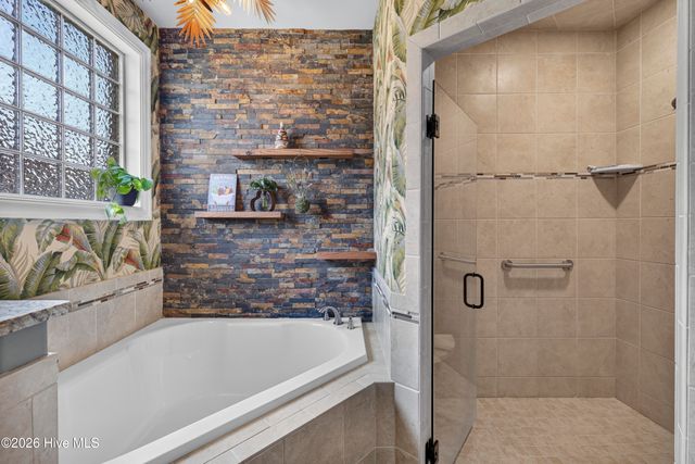6027 Mount Carmel Parke, Wilmington, NC 28412