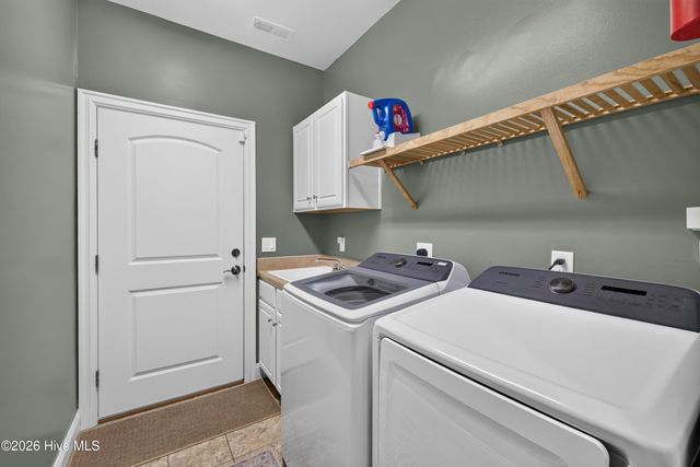 6027 Mount Carmel Parke, Wilmington, NC 28412