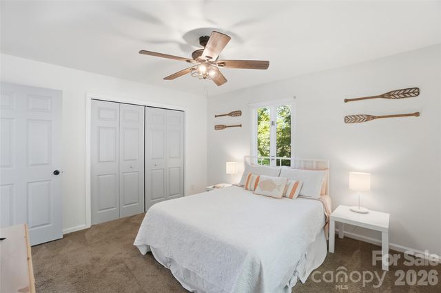 449 Island View Drive, Lexington, NC 27292