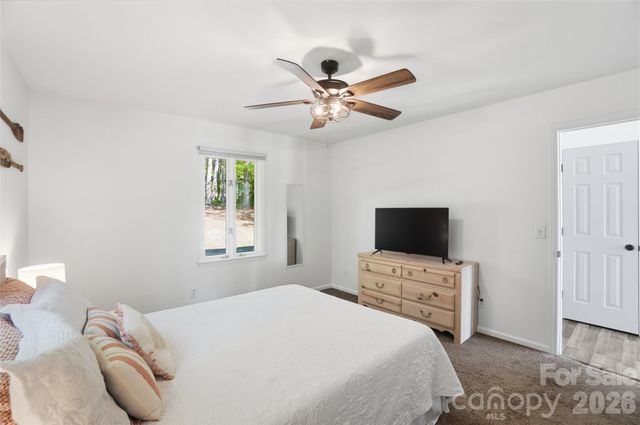 449 Island View Drive, Lexington, NC 27292
