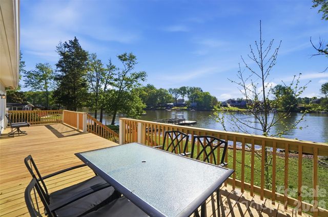 449 Island View Drive, Lexington, NC 27292